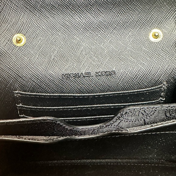 Michael Kors cross body travel purse - Picture 3 of 5